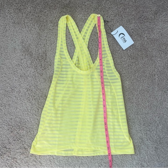Zyia Active Yellow Lemon Nimbus Split Back Workout Tank Top Racerback Shirt New - Picture 13 of 15